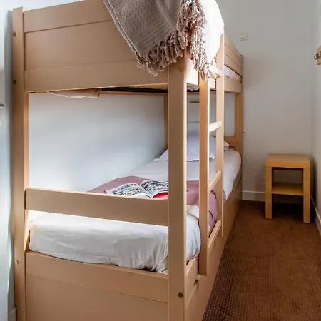 Pierre & Les Gemeaux 3* لا بلاني