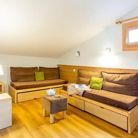 Pierre & Les Gemeaux 3* لا بلاني