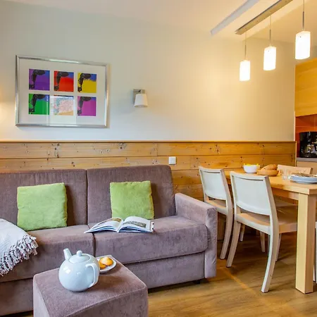 Pierre & Les Gemeaux Apart Otel La Plagne