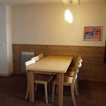 Pierre & Les Gemeaux Apart Otel La Plagne