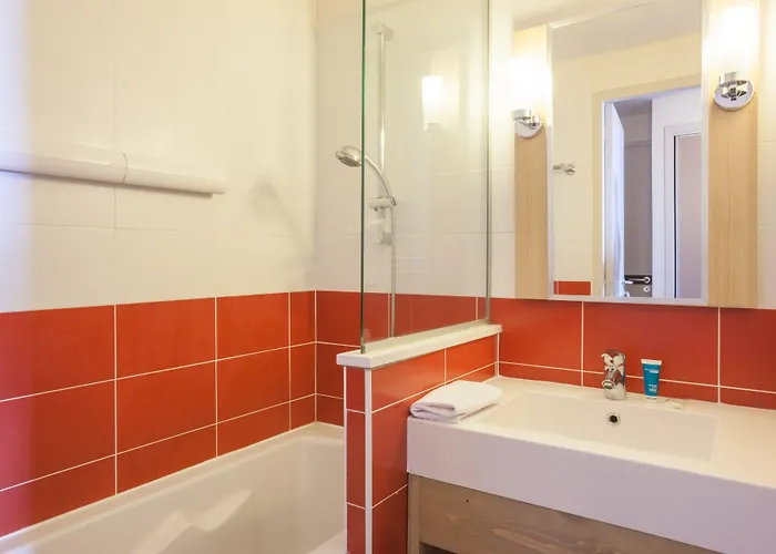 玛伊瓦双子座公寓酒店 3* 拉普拉涅